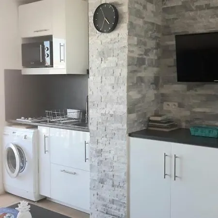 Charming Apt Close To The Beach Of 아파트 아그